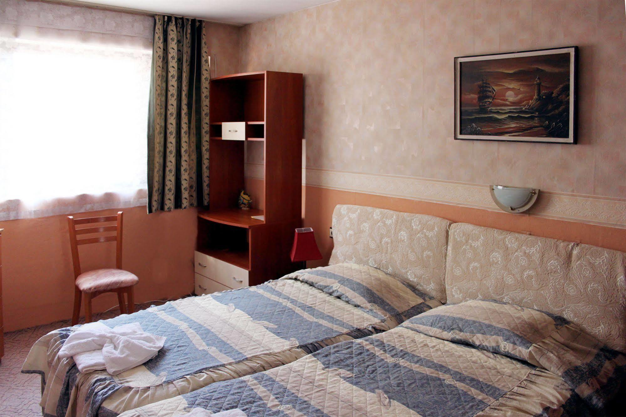 Antik Hotel Varna Exterior photo