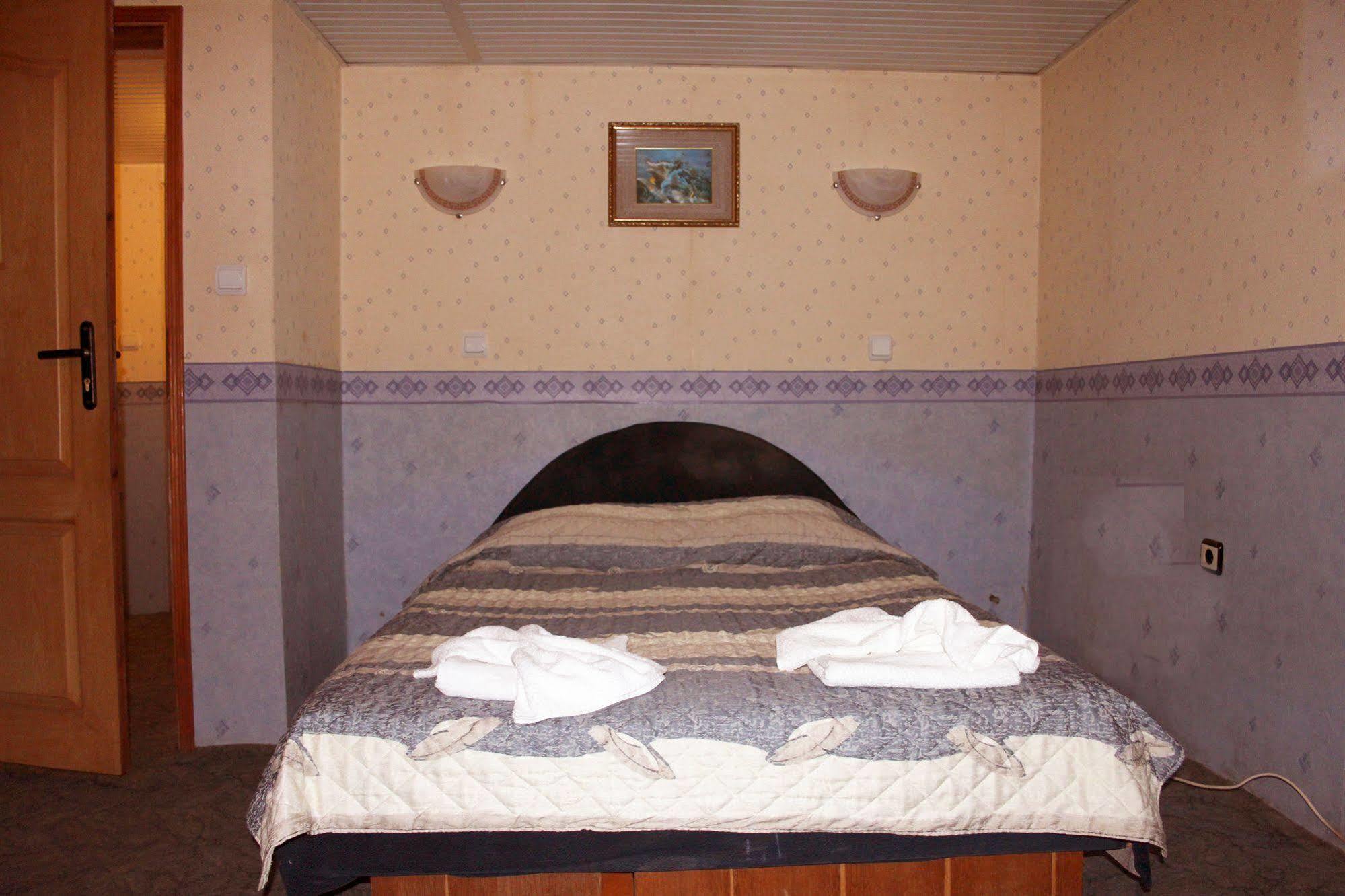 Antik Hotel Varna Exterior photo